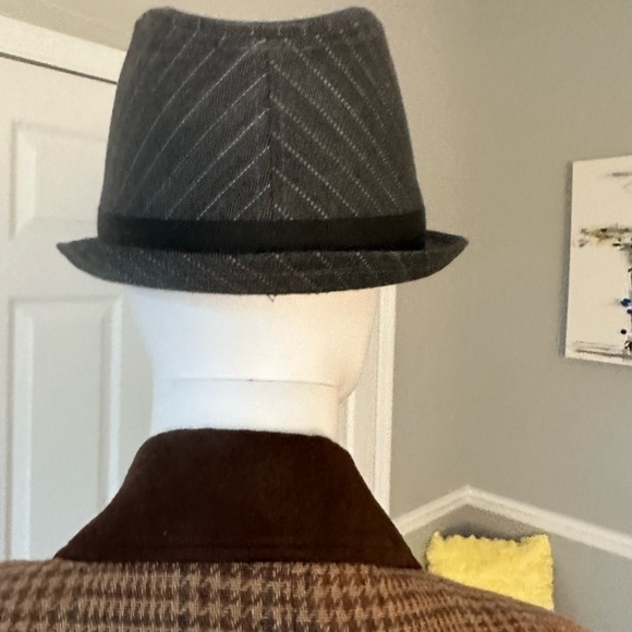 TREVERO GREY PINSTRIPE HAT SIZE LARGE - Picture 3 of 7